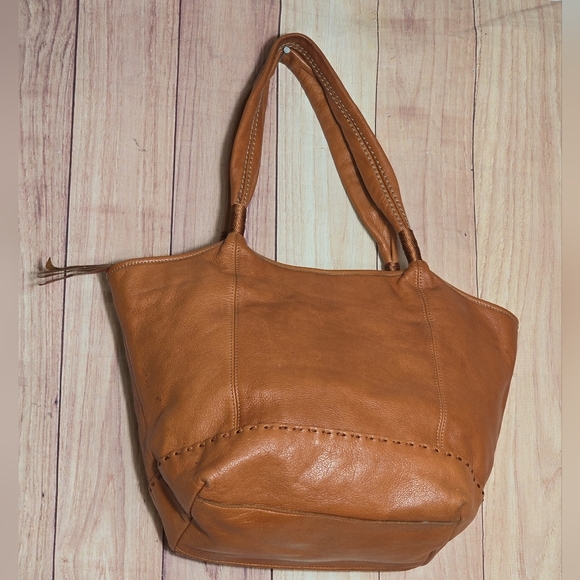 The Sak  Leather Hobo Style Shoulder Bag  Tote Bag Size 16x10" Large - Picture 3 of 12